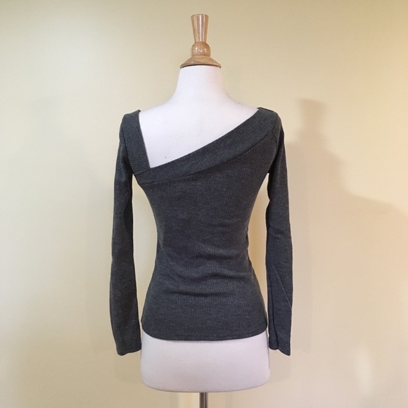 Asymmetrical Ribbed Knit Sweater Top - Picture 3 of 3